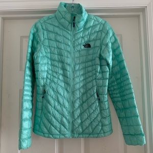The North Face Thermoball Puffer Jacket XS